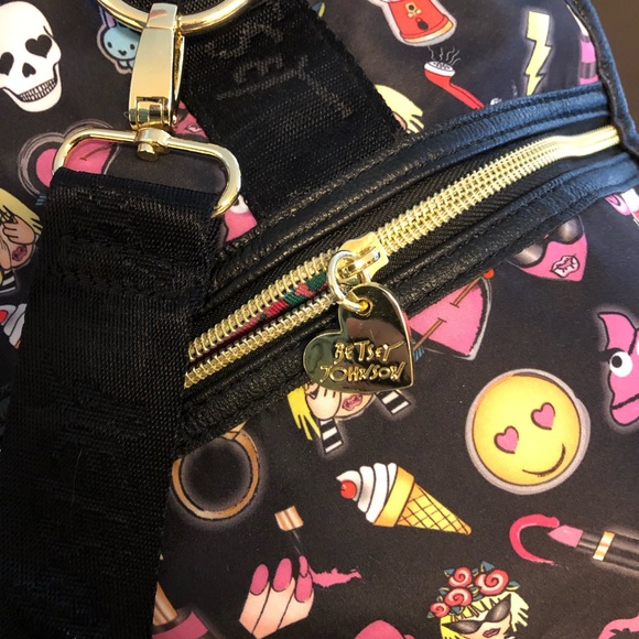 💖 Betsy Johnson Emoticon Duffle Bag | Weekender - Picture 9 of 12